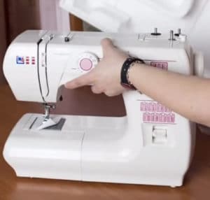 W6 N1615 Nähmaschine nach dem Auspacken