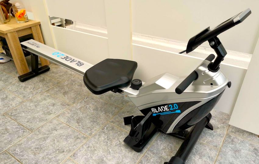 Das Bluefin Fitness Blade 2.0 Rudergerät nach dem Aufbau.