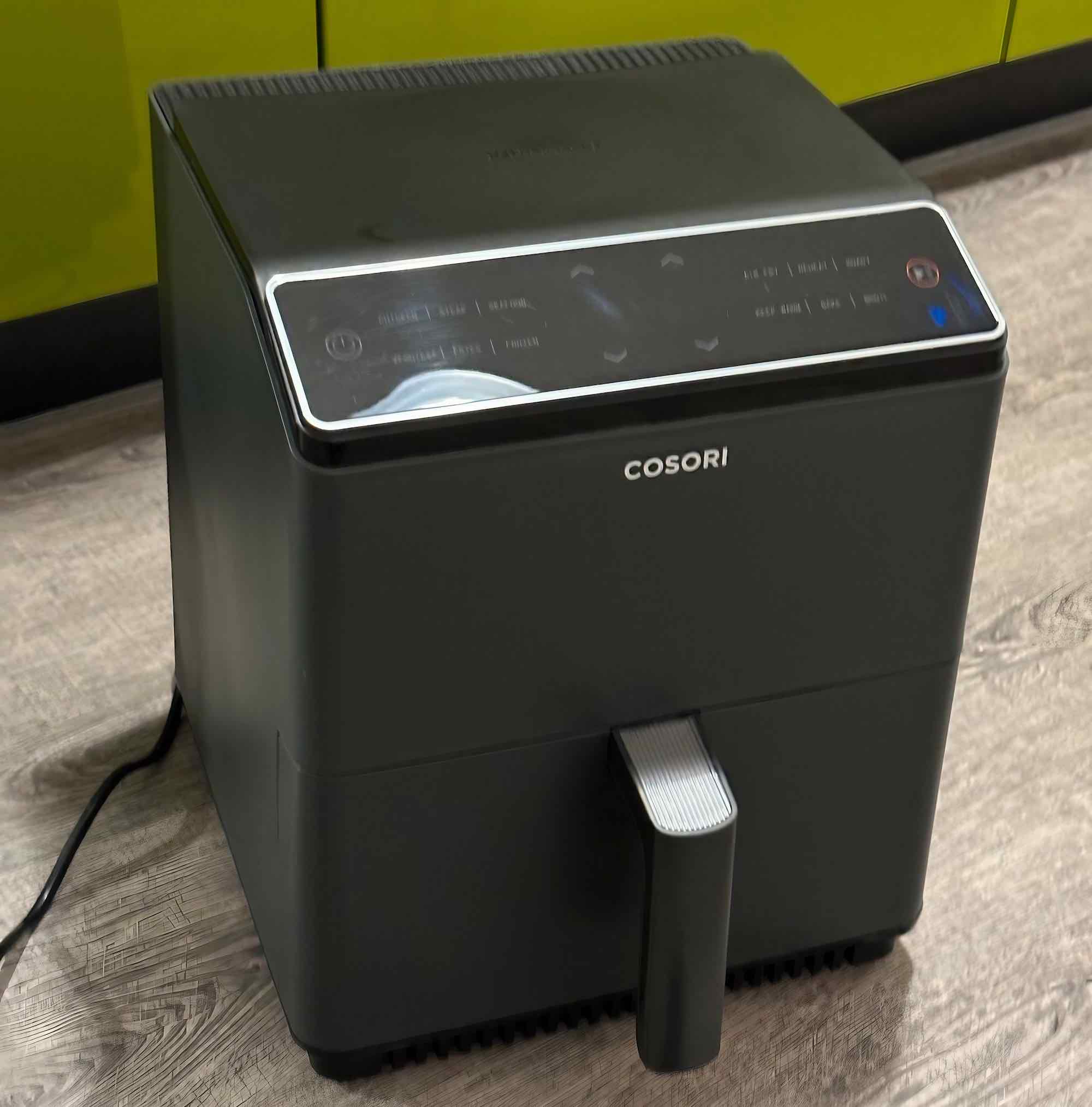 Die Cosori ‎CAF-P583S 6,4 L Smart Airfryer Heißluftfritteuse.