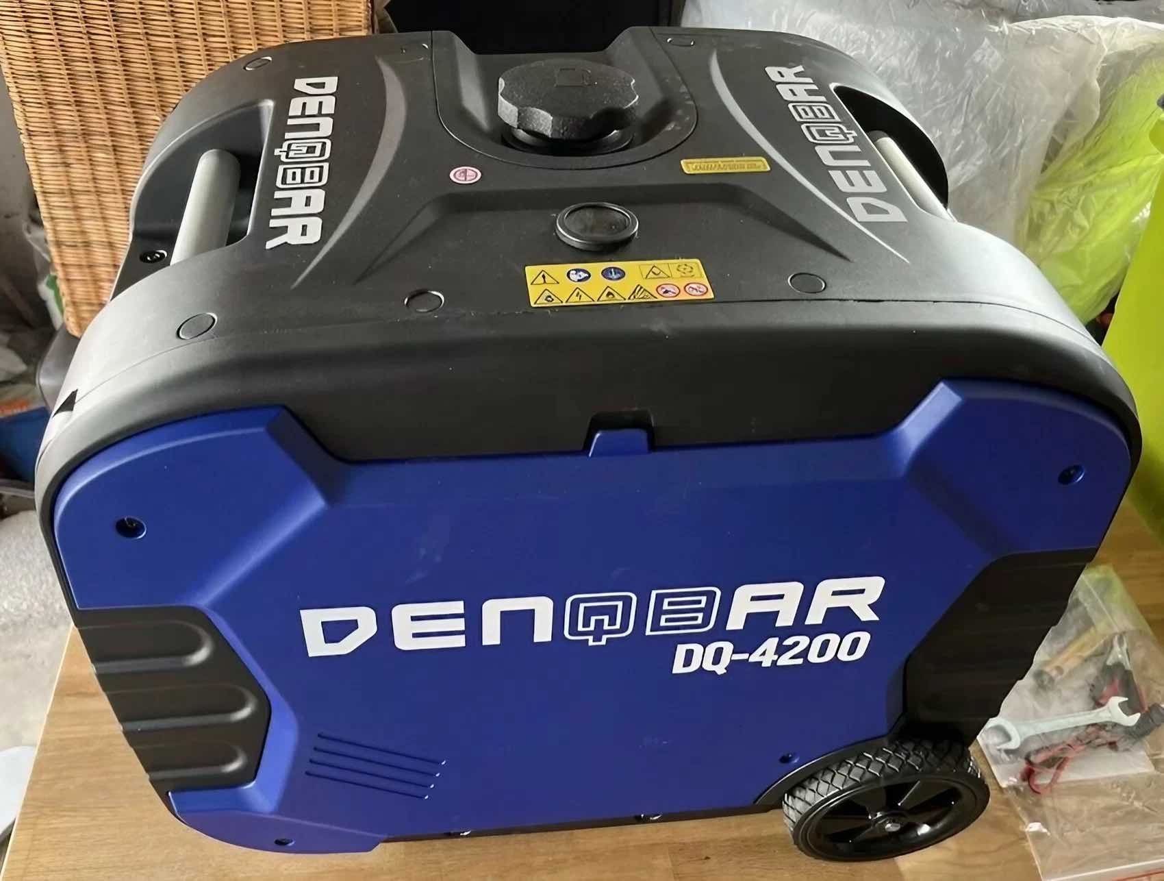 Der DENQBAR DQ-4200 Inverter Stromerzeuger.