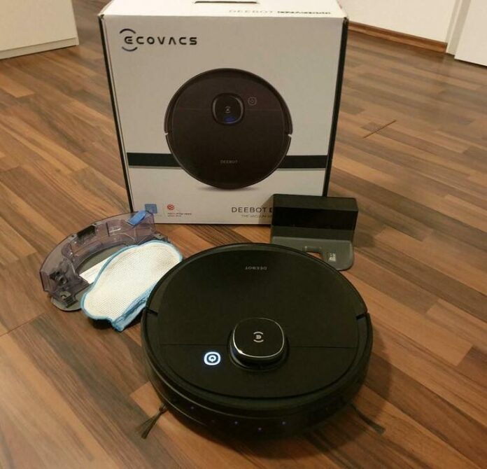 Ecovacs-Deebot-Ozmo950-Saug-Wischroboter Der Ecovacs Deebot Ozmo 950 Saug- und Wischroboter nach dem Auspacken.