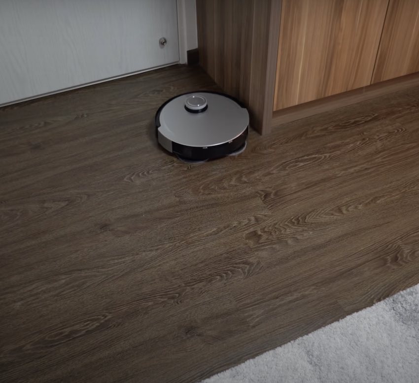 Aus dem Weg, der Ecovacs Deebot X1 Omni ist unterwegs!