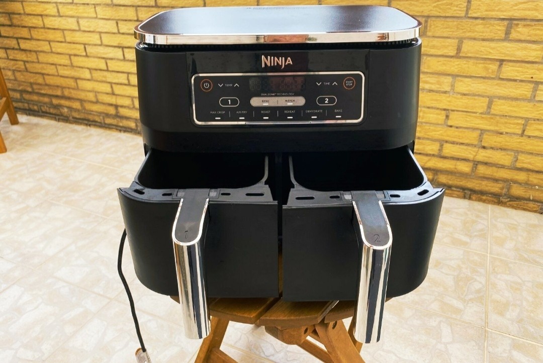 Die Ninja Foodi AF300EU Heißluftfritteuse bereit zum Test.