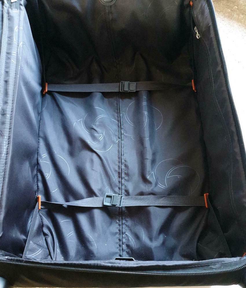So sieht das Innenleben des Samsonite X’Blade 4.0 Spinner L Koffers.