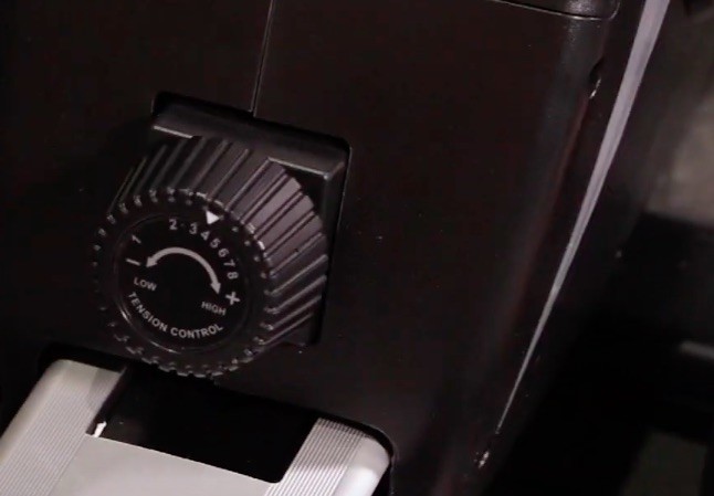 Der Magnetwiderstand des Sportstech RSX400 Rudergeräts lässt sich manuell in 8 Stufen anpassen.