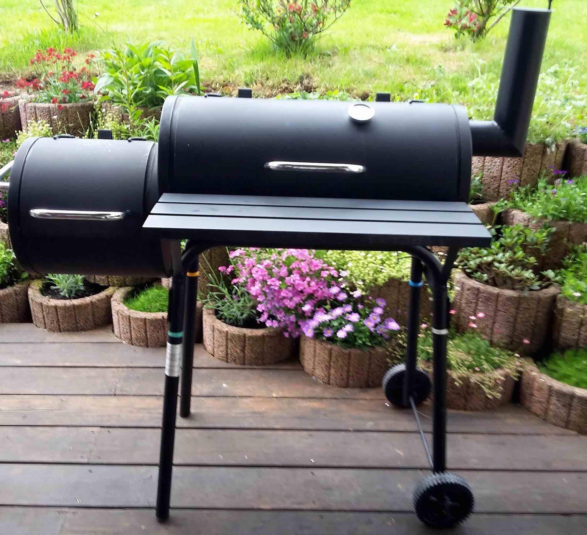 Der Tepro Wichita BBQ Smoker.