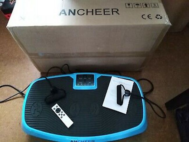 Die Ancheer Profi 4D Vibrationsplatte mit Zubehör (Archivbild).