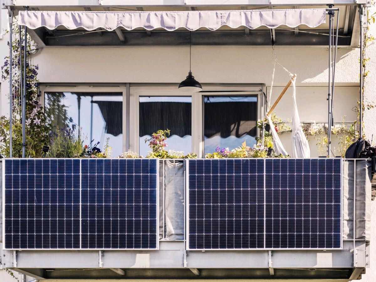 Solarway Balkonkraftwerk 1000W Komplett Steckdose - Ausgang