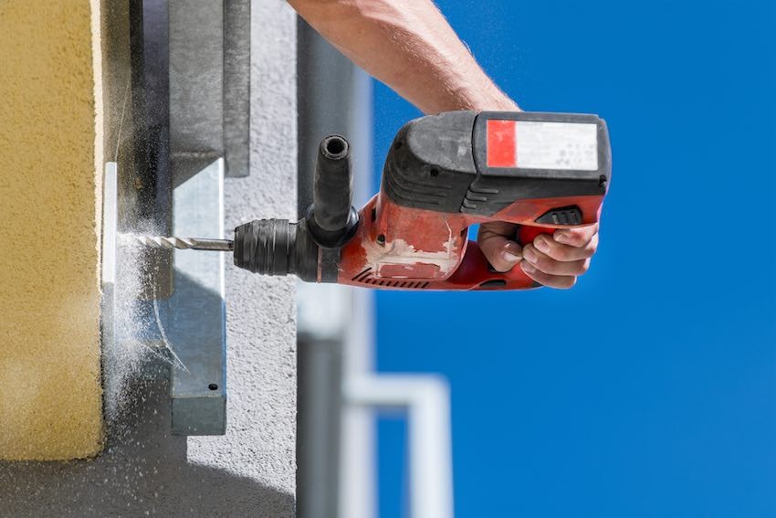 Manche Bohrhämmer eignen sich für Stahlbeton-Arbeiten besser, als andere.