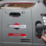 Der Ein- und Ausschalter beim Briggs & Stratton P2200 Notstromaggregat.