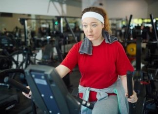 Ein Crosstrainer eignet sich hervorragend, um abzunehmen.