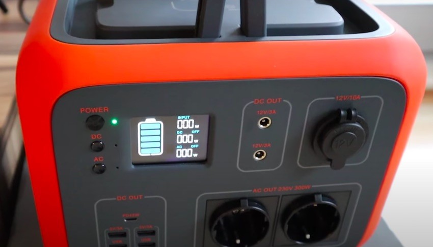 Der PowerOak AC50 Notstromaggregat im Betrieb.