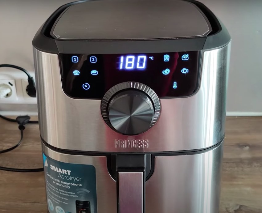 Die Princess Airfryer 182037 Smart Heißluftfritteuse bereit zum Test.