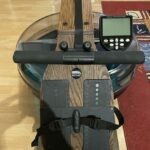 WaterRower Test: Wie gut ist das Wasser-Rudergerät aus Holz wirklich? Original WaterRower Nussbaum